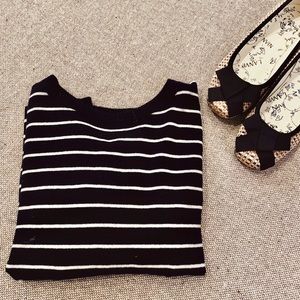 NWT VINCE. Cashmere open back sweater.